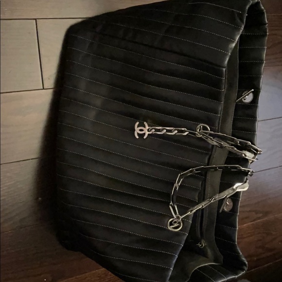 Chanel Mademoiselle Tote Vertical Quilt Bag - Picture 2 of 8